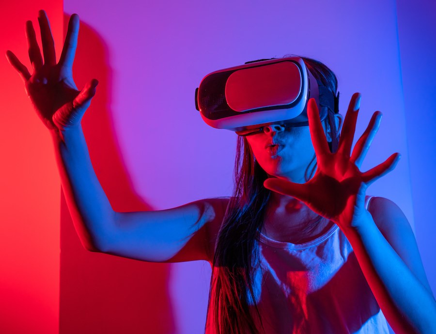 a girl using a VR headset